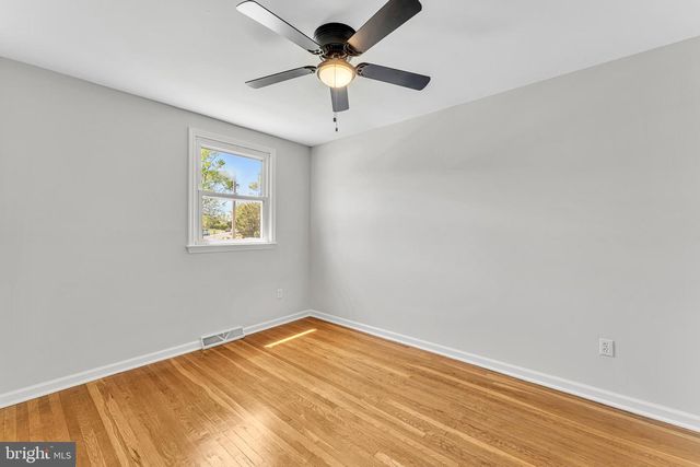 28 SPRING HILL DR, Clementon, NJ 08021