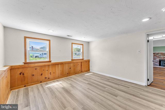 28 SPRING HILL DR, Clementon, NJ 08021