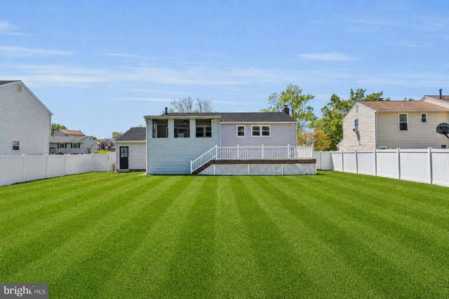 28 SPRING HILL DR, Clementon, NJ 08021