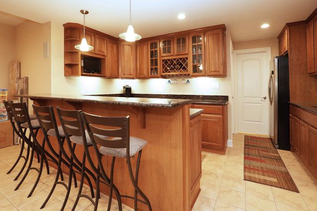 310 Jennifer Lane, Roselle, IL 60172