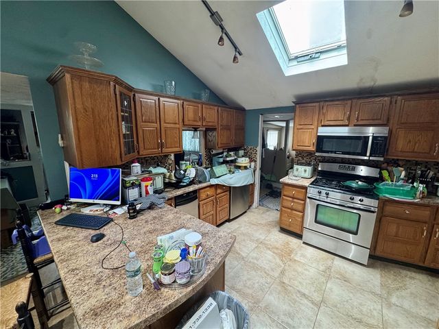 3 Dawley Street, Coventry, RI 02816