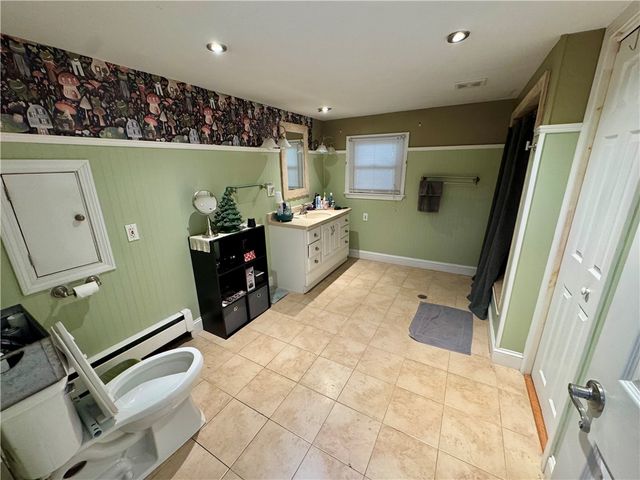 3 Dawley Street, Coventry, RI 02816