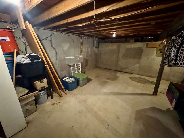 3 Dawley Street, Coventry, RI 02816