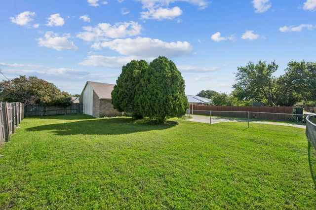 720 Lena Court, Garland, TX 75040