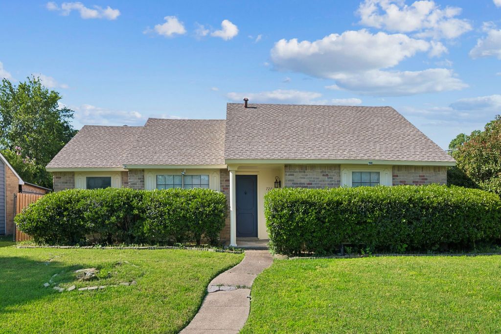 720 Lena Court, Garland, TX 75040