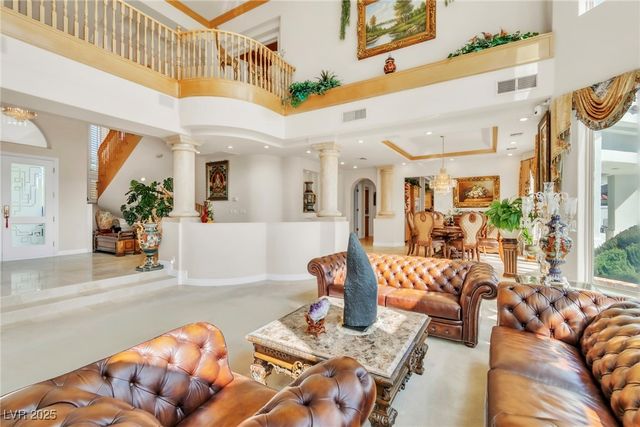 23 Cascade Creek Lane, Las Vegas, NV 89113