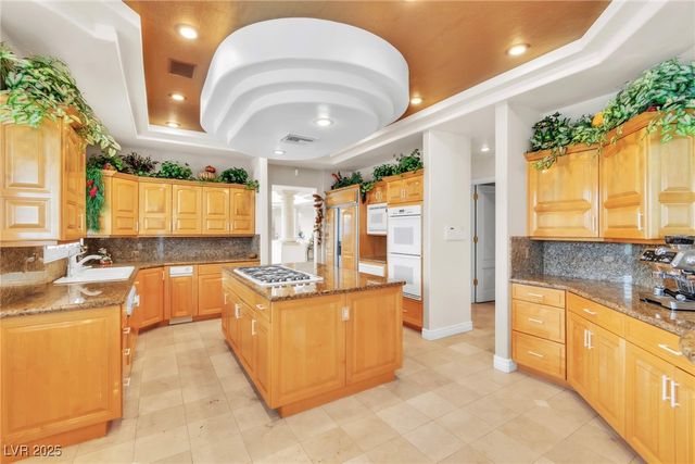 23 Cascade Creek Lane, Las Vegas, NV 89113