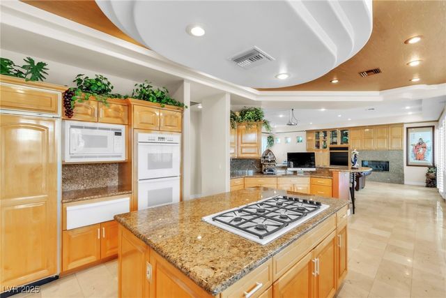 23 Cascade Creek Lane, Las Vegas, NV 89113