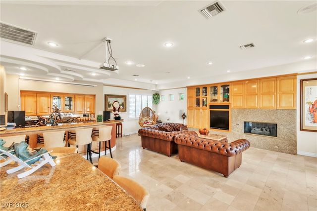 23 Cascade Creek Lane, Las Vegas, NV 89113