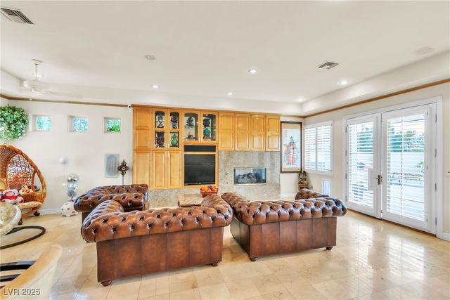 23 Cascade Creek Lane, Las Vegas, NV 89113