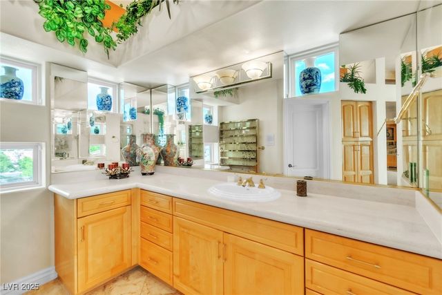 23 Cascade Creek Lane, Las Vegas, NV 89113