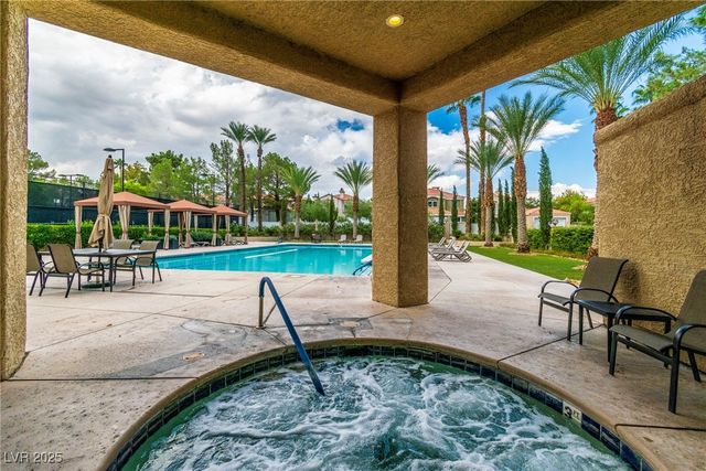 23 Cascade Creek Lane, Las Vegas, NV 89113