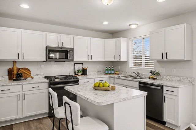 7200 Chandler Drive, Van Buren Twp, MI 48111