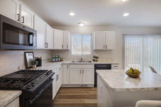 7200 Chandler Drive, Van Buren Twp, MI 48111