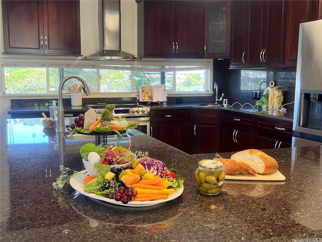 4562 Malia Street, Honolulu, HI 96821