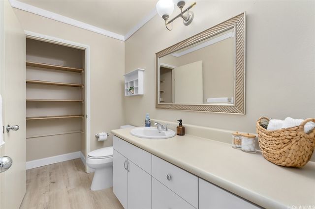 4562 Malia Street, Honolulu, HI 96821