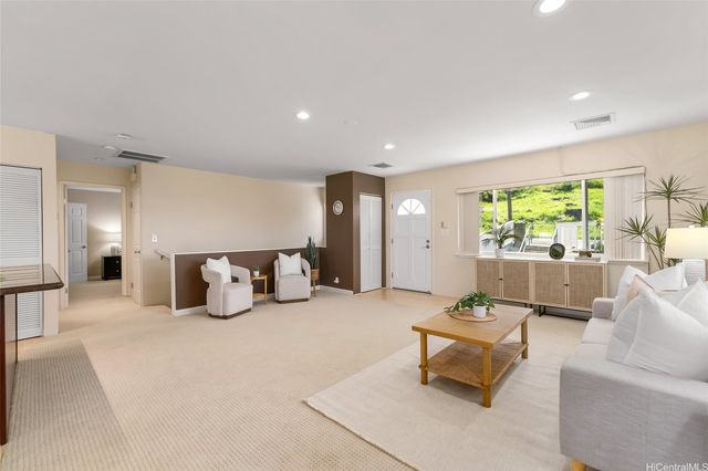 4562 Malia Street, Honolulu, HI 96821