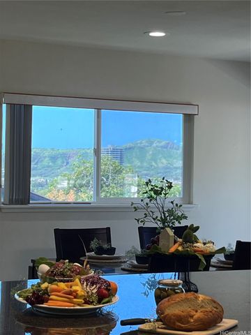 4562 Malia Street, Honolulu, HI 96821