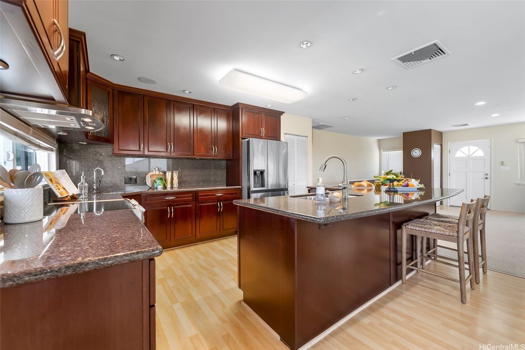 4562 Malia Street, Honolulu, HI 96821