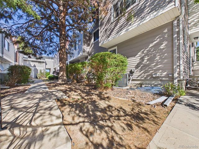 56 S Nome Street, Aurora, CO 80012