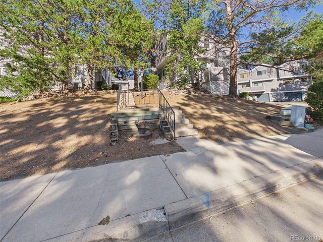 56 S Nome Street, Aurora, CO 80012