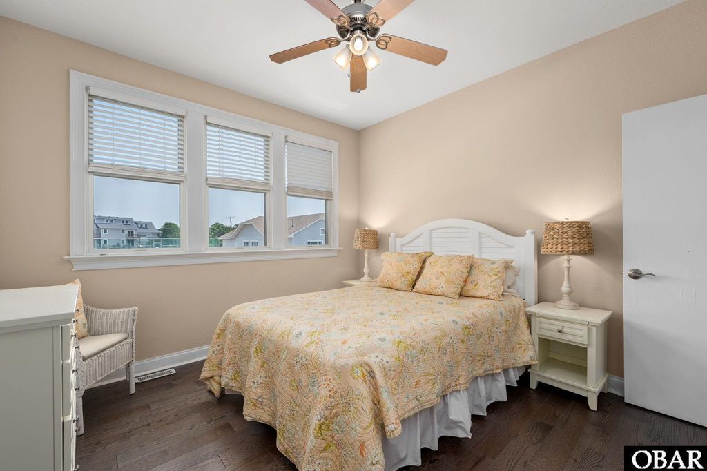 Image 17 of property listing at 129A Jay Crest Road, Duck, NC 27949