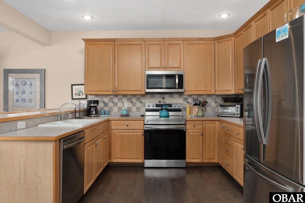 Image 27 of property listing at 129A Jay Crest Road, Duck, NC 27949