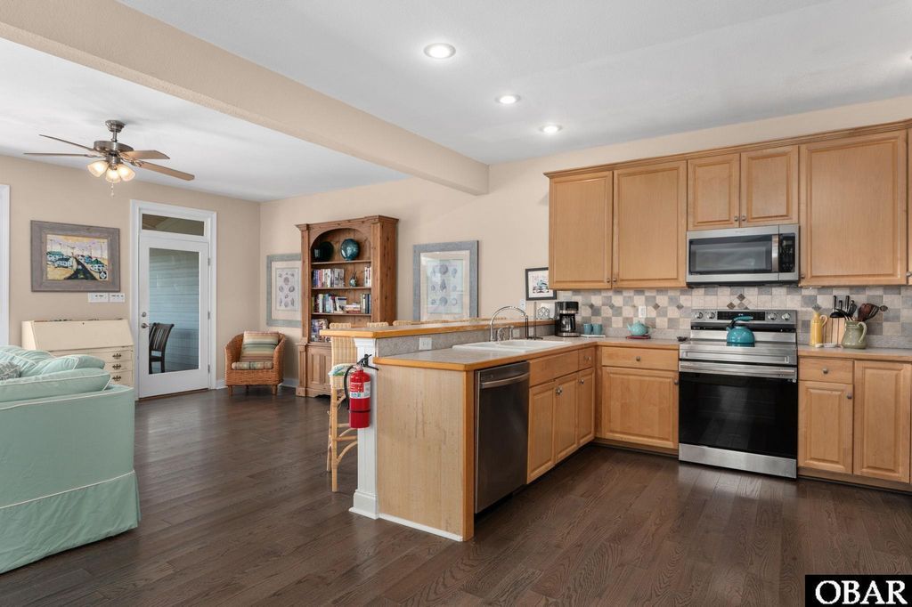 Image 28 of property listing at 129A Jay Crest Road, Duck, NC 27949