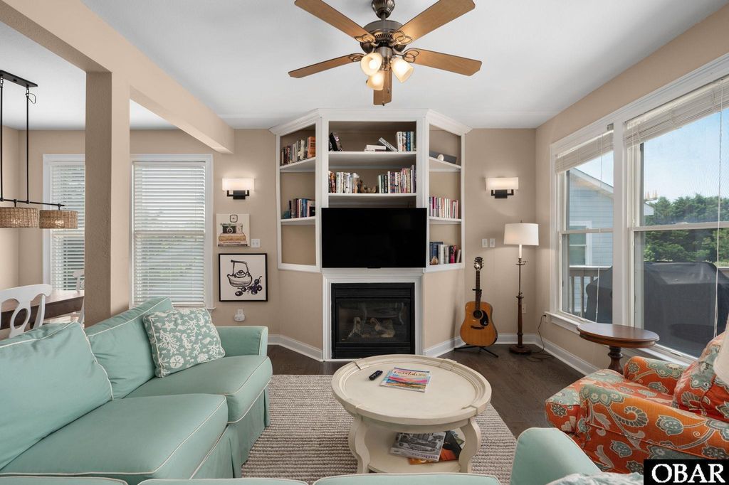Image 36 of property listing at 129A Jay Crest Road, Duck, NC 27949