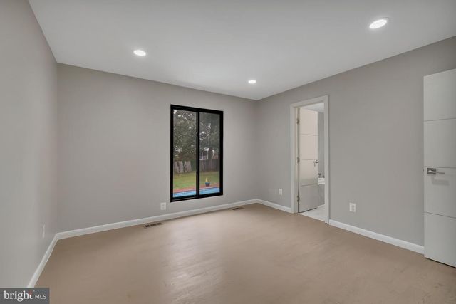 6170 HOWELLS RD, Alexandria, VA 22310
