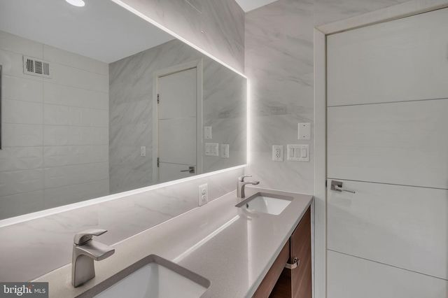 6170 HOWELLS RD, Alexandria, VA 22310