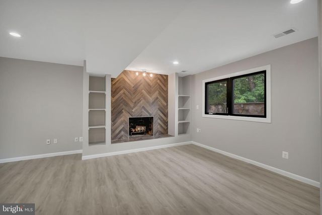 6170 HOWELLS RD, Alexandria, VA 22310