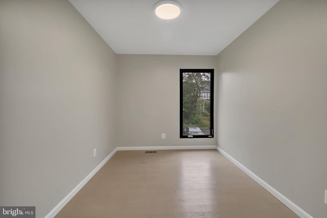 6170 HOWELLS RD, Alexandria, VA 22310
