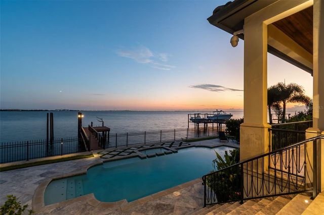 5120 W LONGFELLOW AVENUE, Tampa, FL 33629