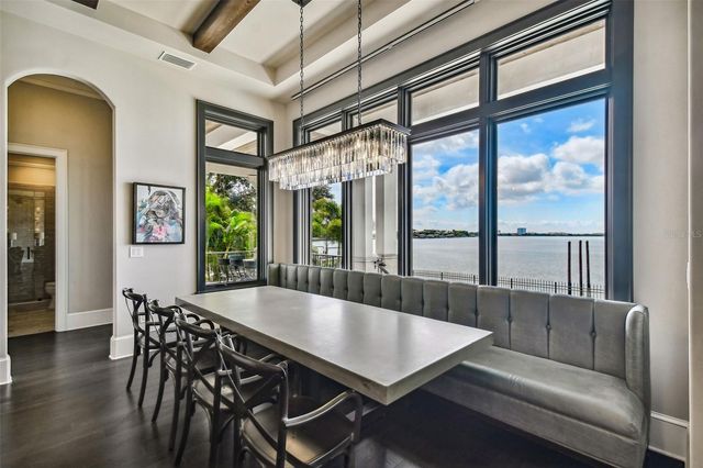 5120 W LONGFELLOW AVENUE, Tampa, FL 33629