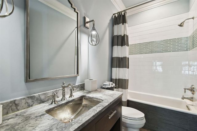 5120 W LONGFELLOW AVENUE, Tampa, FL 33629