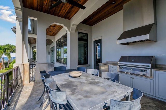 5120 W LONGFELLOW AVENUE, Tampa, FL 33629