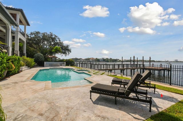 5120 W LONGFELLOW AVENUE, Tampa, FL 33629
