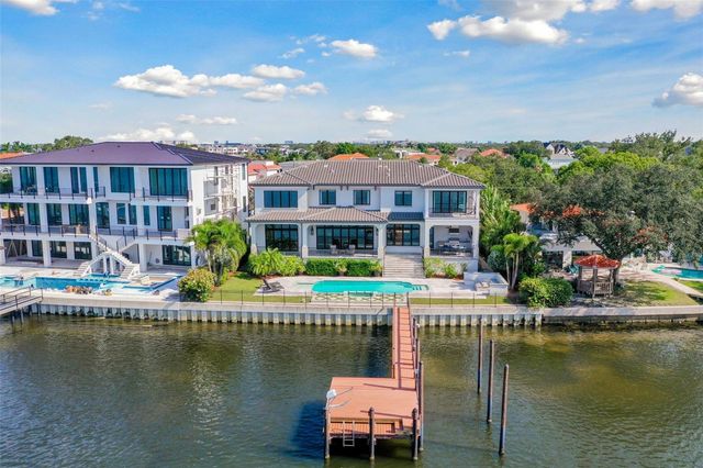 5120 W LONGFELLOW AVENUE, Tampa, FL 33629