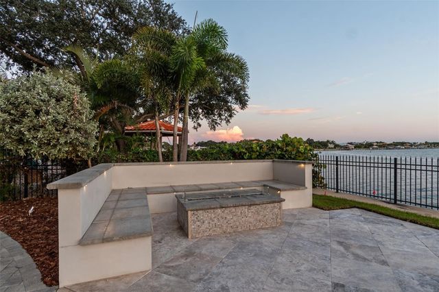 5120 W LONGFELLOW AVENUE, Tampa, FL 33629