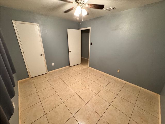 4470 Falls Drive, Dallas, TX 75211