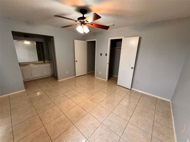 4470 Falls Drive, Dallas, TX 75211