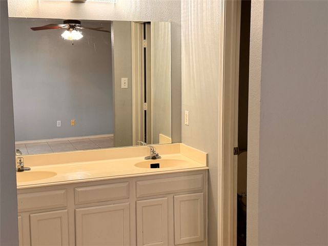 4470 Falls Drive, Dallas, TX 75211