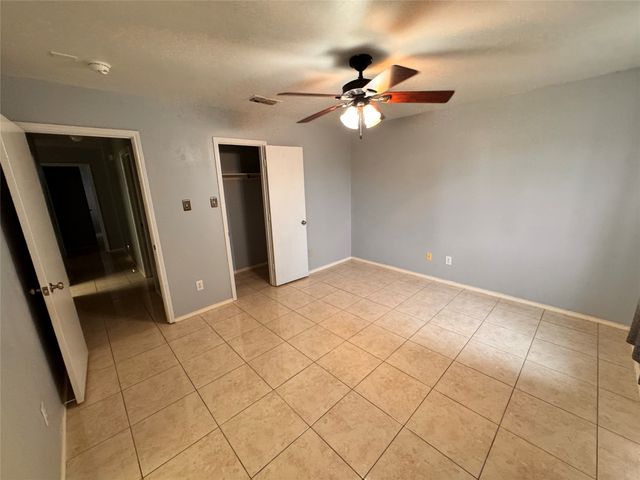4470 Falls Drive, Dallas, TX 75211