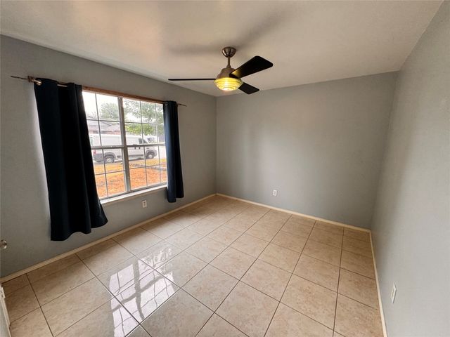 4470 Falls Drive, Dallas, TX 75211