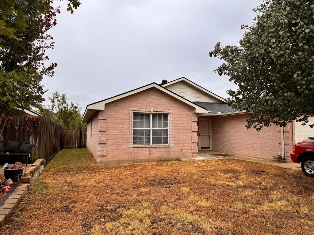 4470 Falls Drive, Dallas, TX 75211