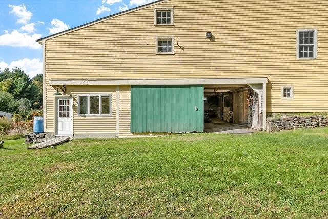 79 Central St, Berlin, MA 01503