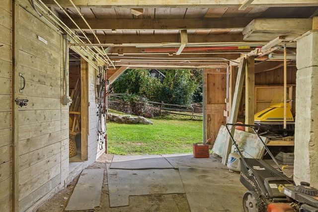 79 Central St, Berlin, MA 01503