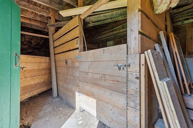 79 Central St, Berlin, MA 01503