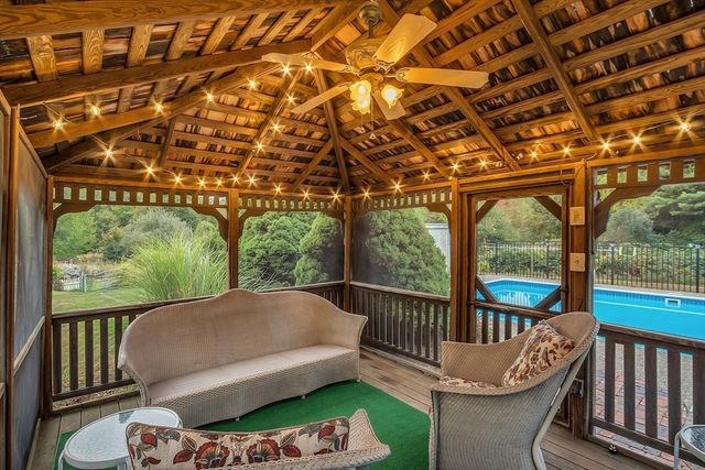 79 Central St, Berlin, MA 01503